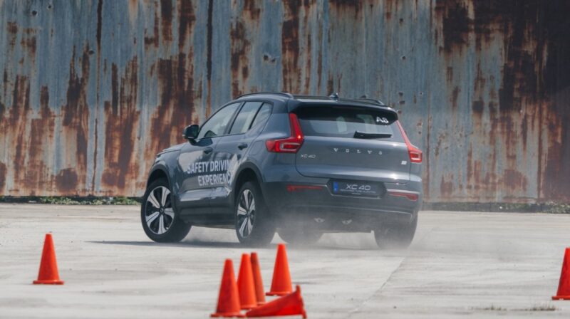 volvo safety driving 14
