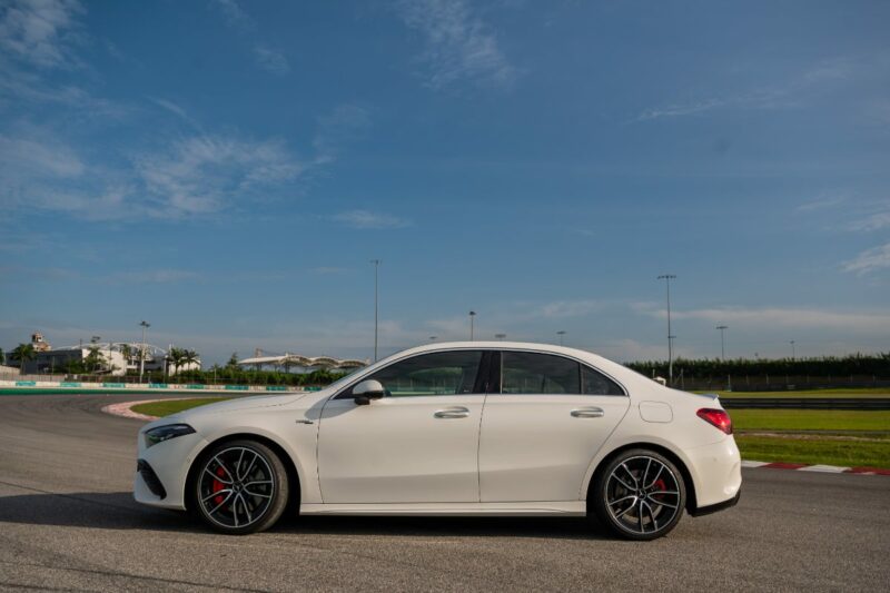 mercedes-amg a35 amg 4matic 2024 03