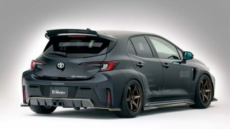 GR COROLLA VARIS 02