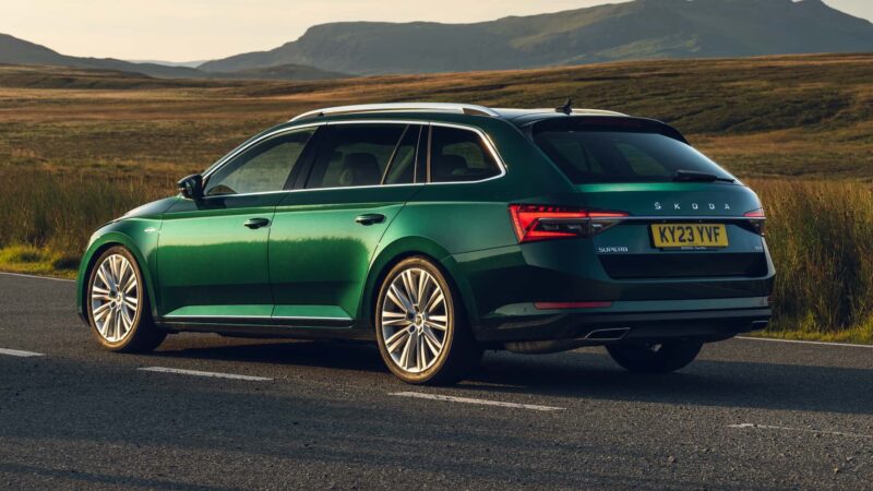 skoda-superb-estate-sleeper-edition 4