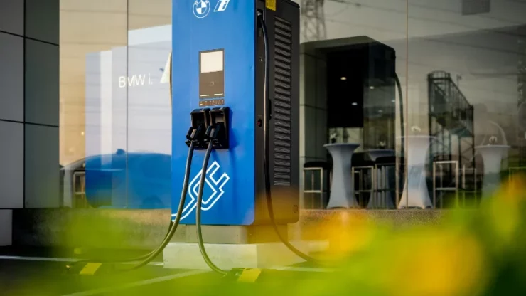 bmw-dc-charger-butterworth-04.jpg