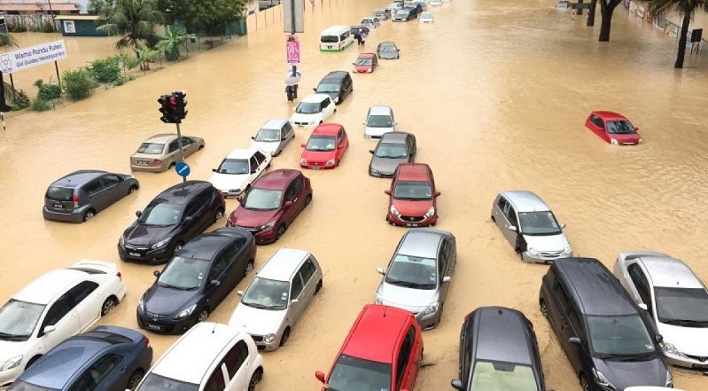 kereta-banjir