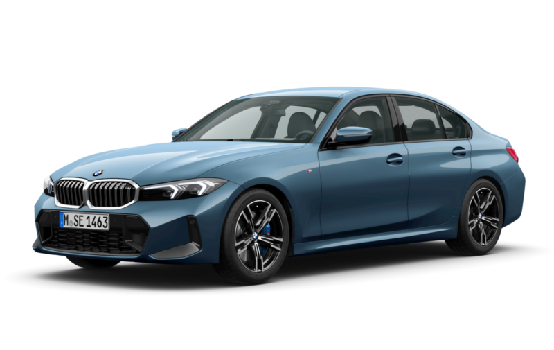02. BMW 330i M Sport in Artic Race Blue
